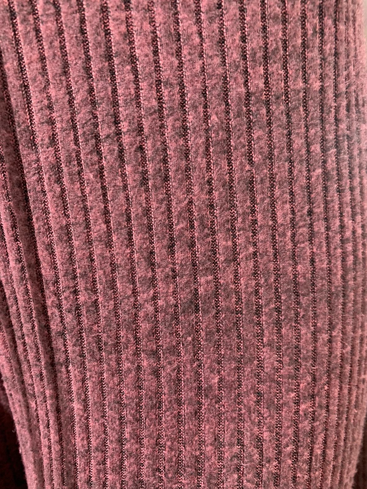 Pantalón Bordo