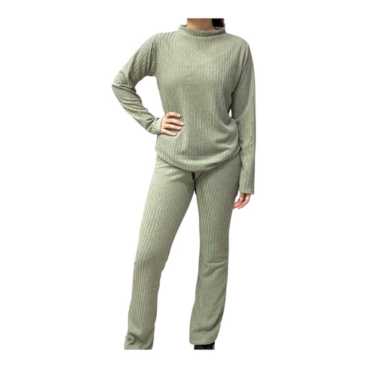 CONJUNTO VERDE CLARO DE LANILLA
