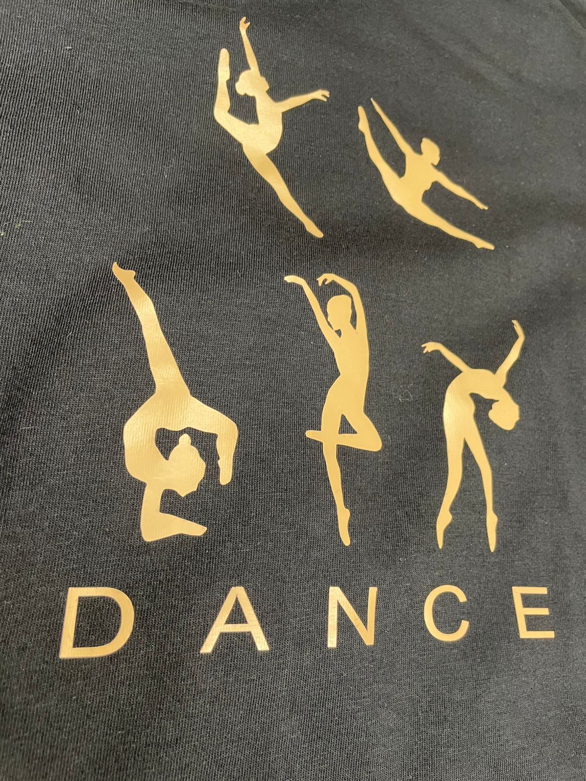 Remera Figuras de bailarinas